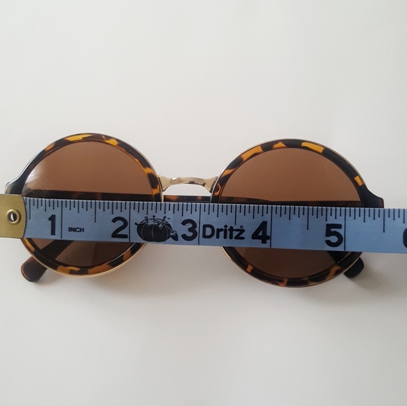 Fashion Sunglasses - Brown Tint - Picture 5 of 7